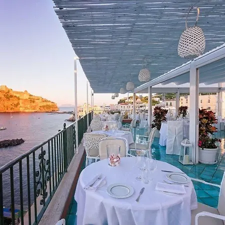 Miramare E Castello Hotel