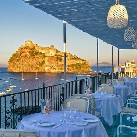 Готель Miramare E Castello Іскія